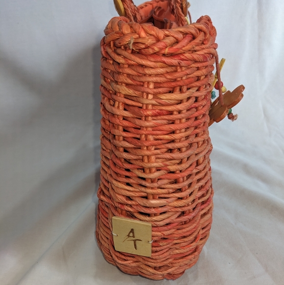 Alma Tonutti Colorful Weave Basket Purse with Flower Details - Picture 5 of 9